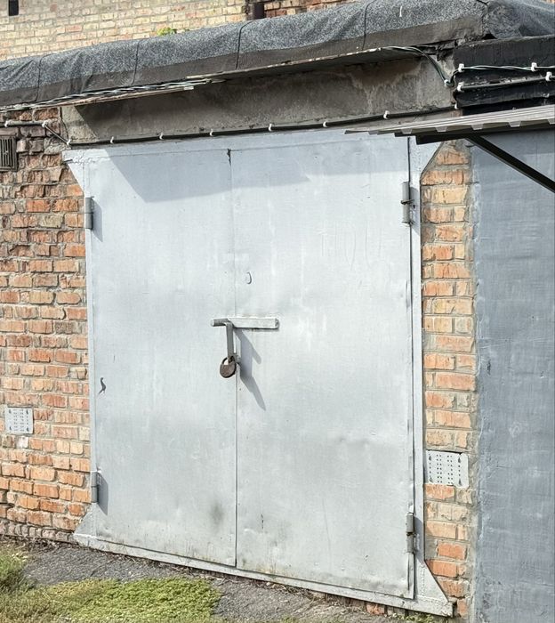 Продам гараж , кооператив Геолог , район Єврейського кладовища.