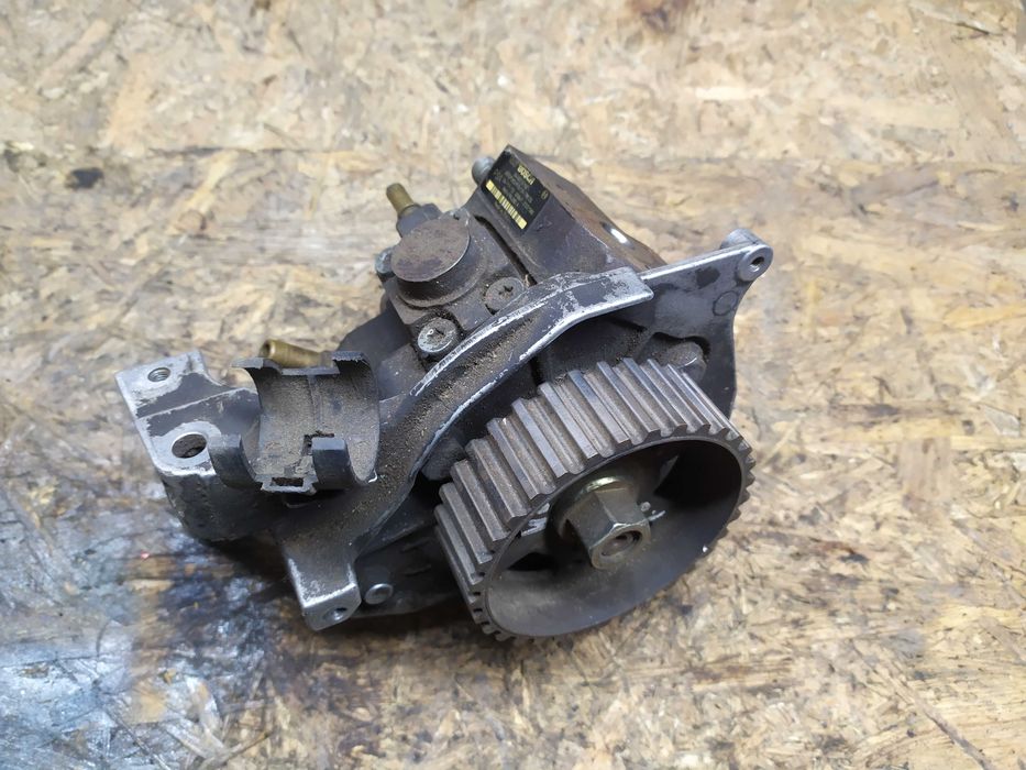 Насос ТНВД  1.6 HDI Пежо 407 Peugeot 407 SW Dv6  PSA