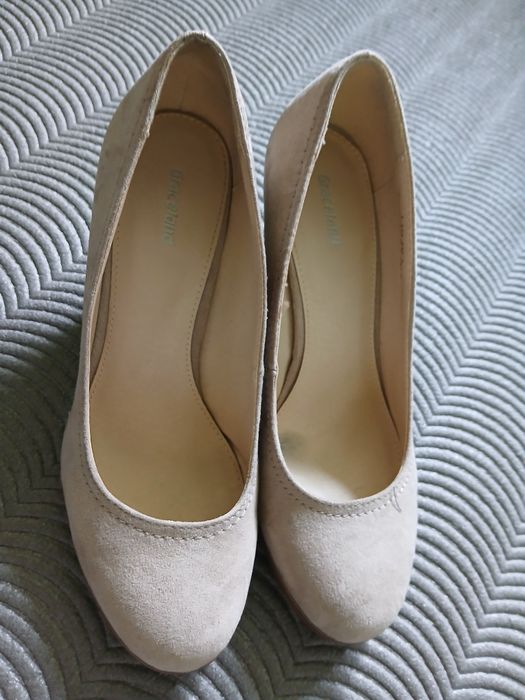 Buty na obcasie rozmiar 38