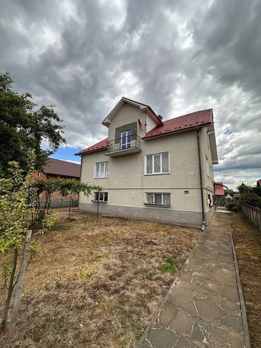 Продаж будинку в 10 хв від міста  можна по ваучерах