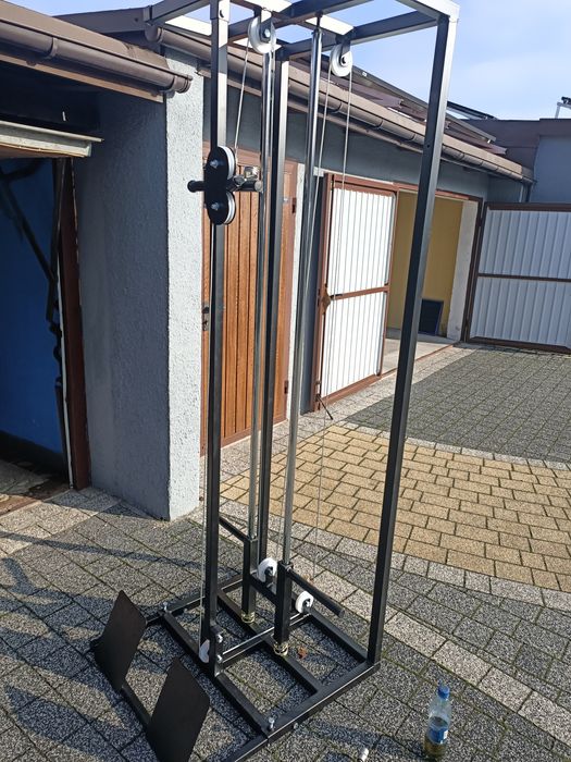 Brama,atlas,suwnica,wyciąg,sprzęt na siłownię,