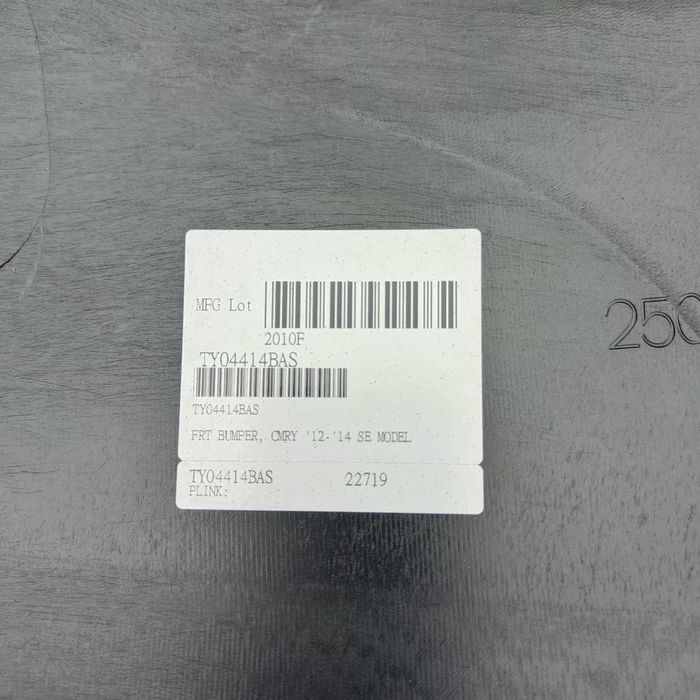 Передний бампер для Toyota Camry 50