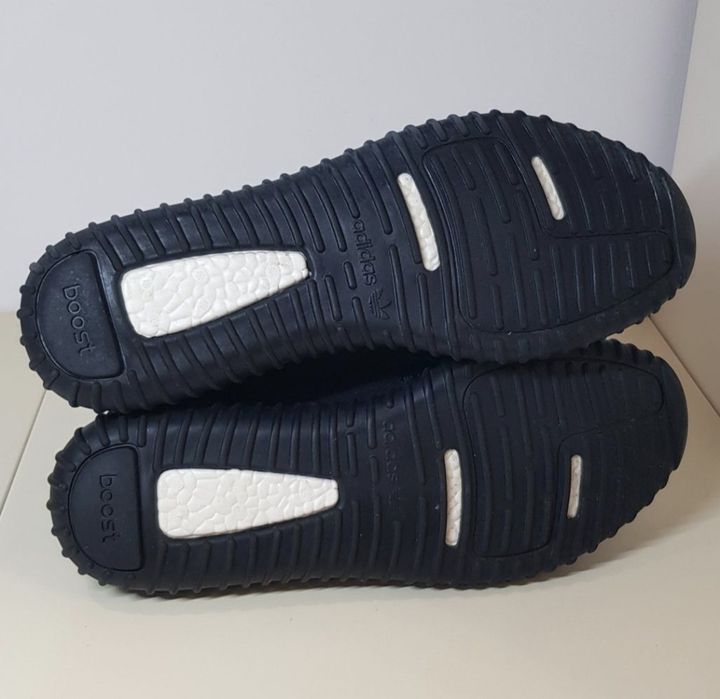 Adidas Yeezy Boost 350 Pirate Black 42 размер кроссовки кеды