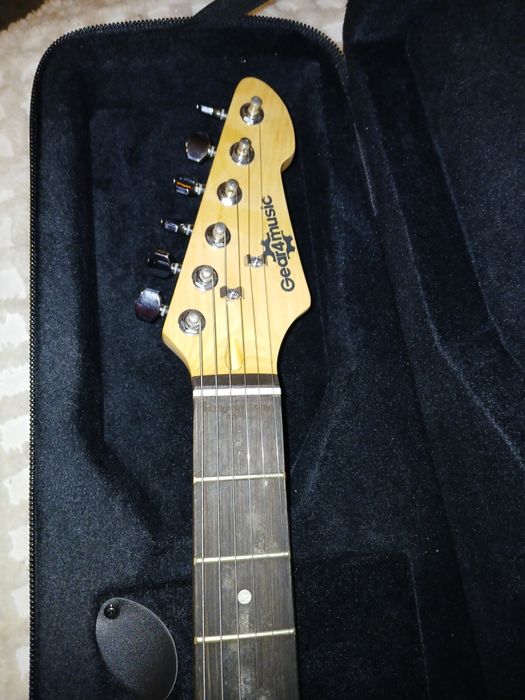 Guitarra eléctrica completamente nova