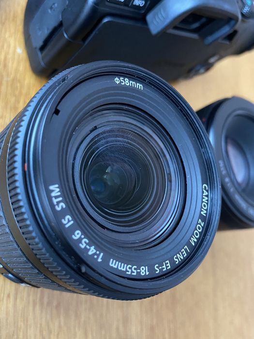 Canon 250d у відмінному стані