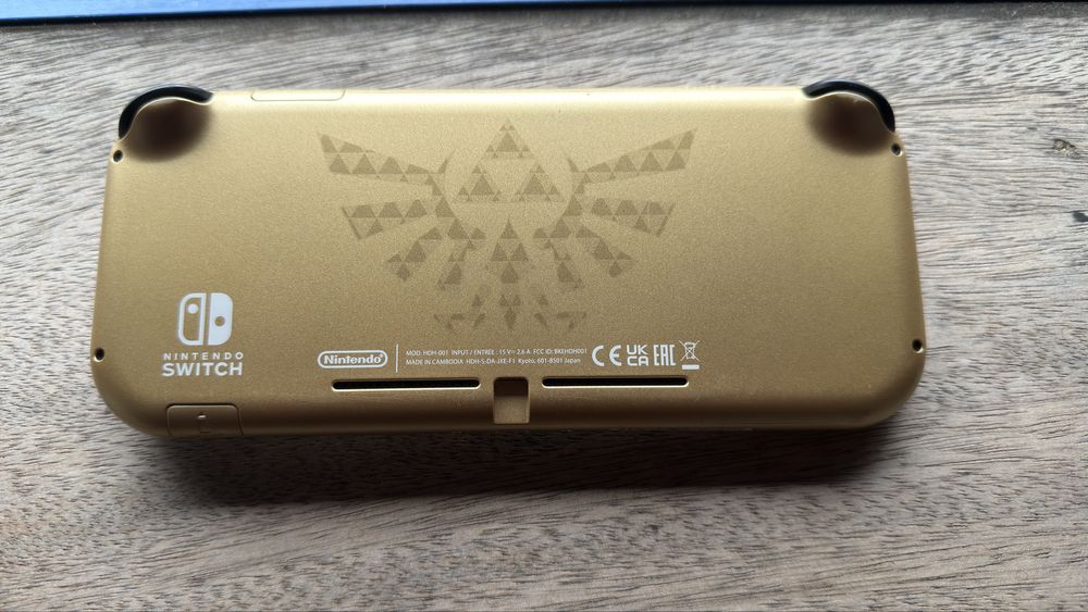 Nintendo Switch Lite Hyrule Editon Desbloqueada