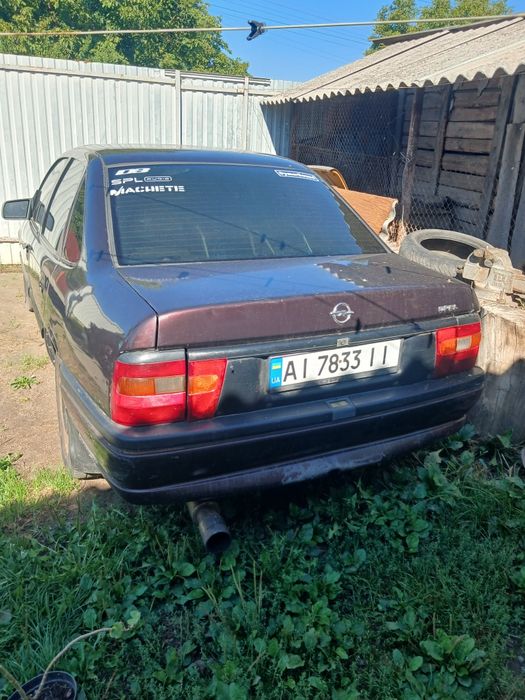 Продам Opel на запчастини або під відновлення