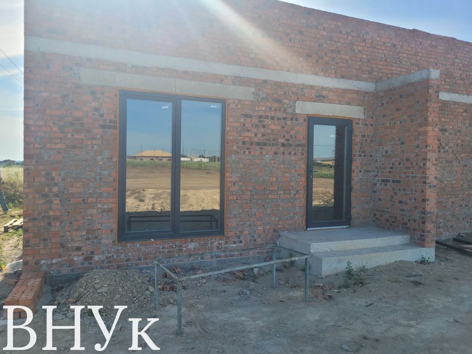 Продаю цегляний дуплекс панорамними вікнами