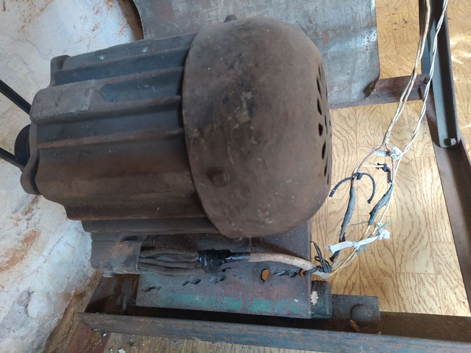 Продам циркулярний станок, деревообробний