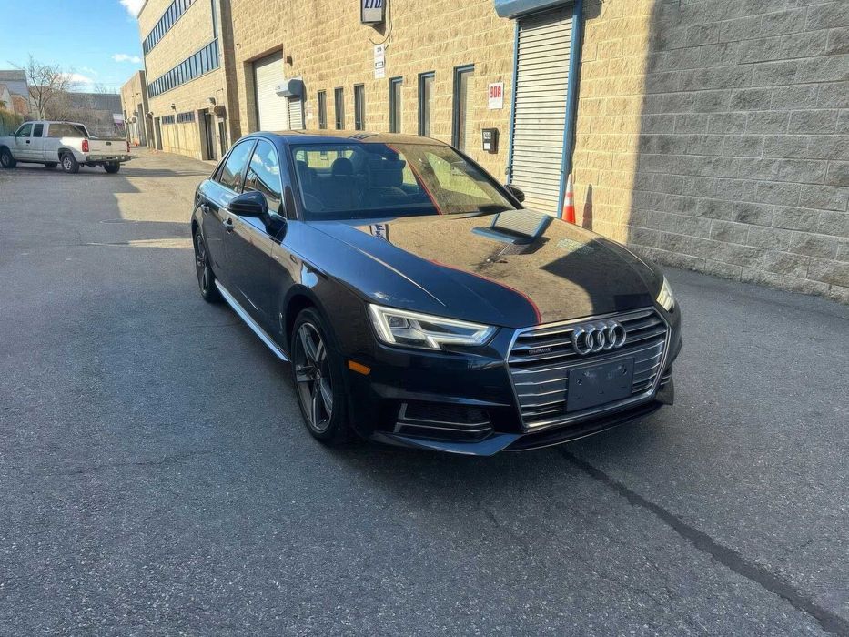 Audi A4 quattro Premium Plus      2017