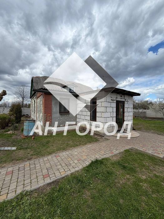 Дом с красивым участком центр Высокий