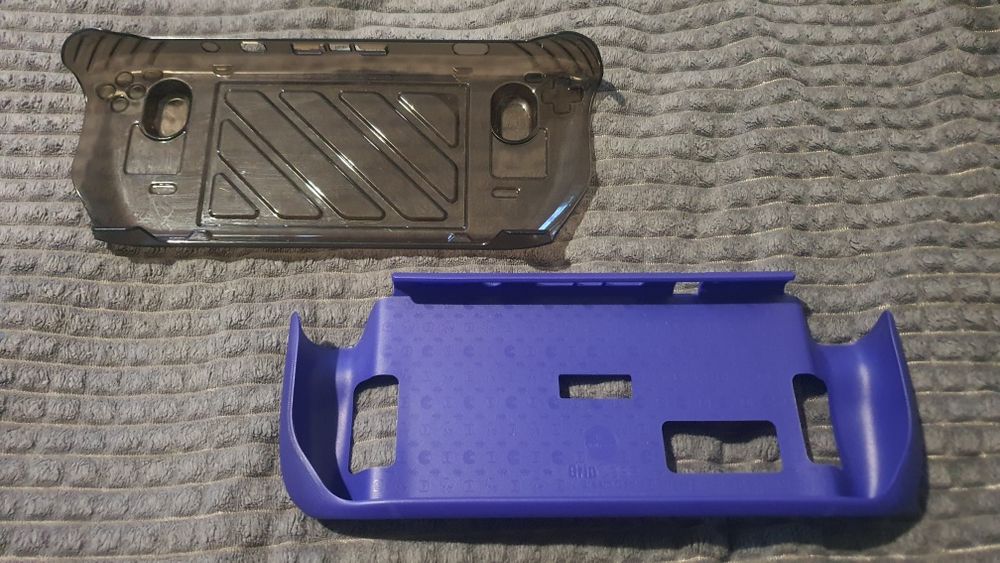 Захисний чохол Steam Deck  в комплекті з кришкою HardShell Skull & Co StandGrip