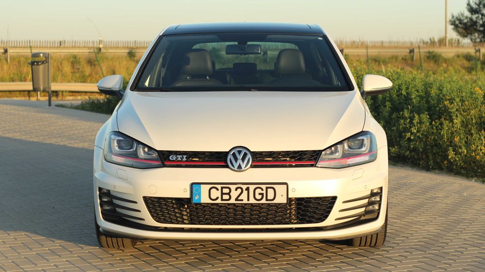 VW Golf VII GTI *DSG*Panoramico*Pele*Bola de reboque*