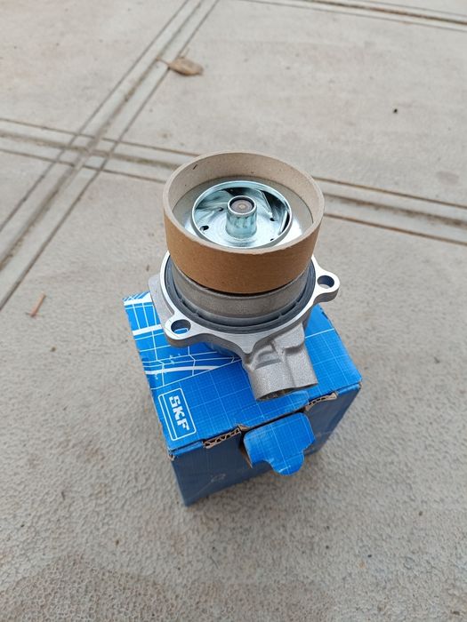 Помпа вдяний насос vag