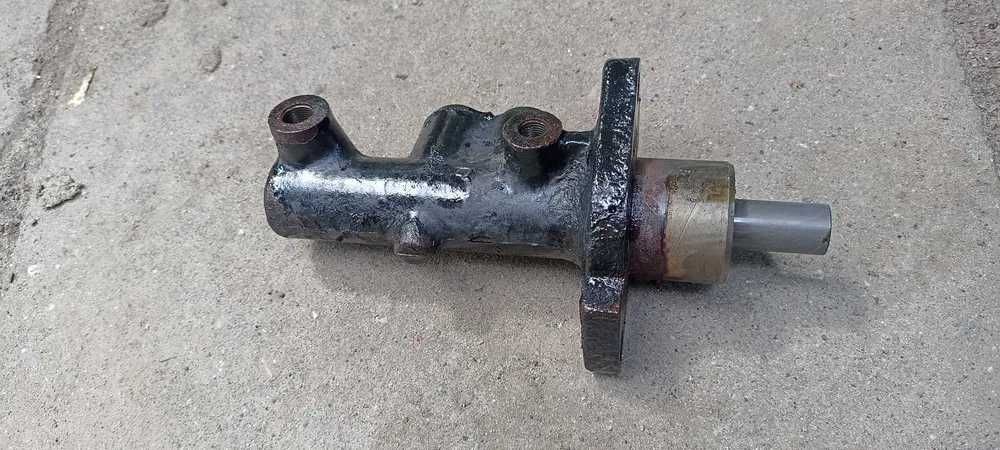 Головний гальмівний циліндр Opel Vectra A