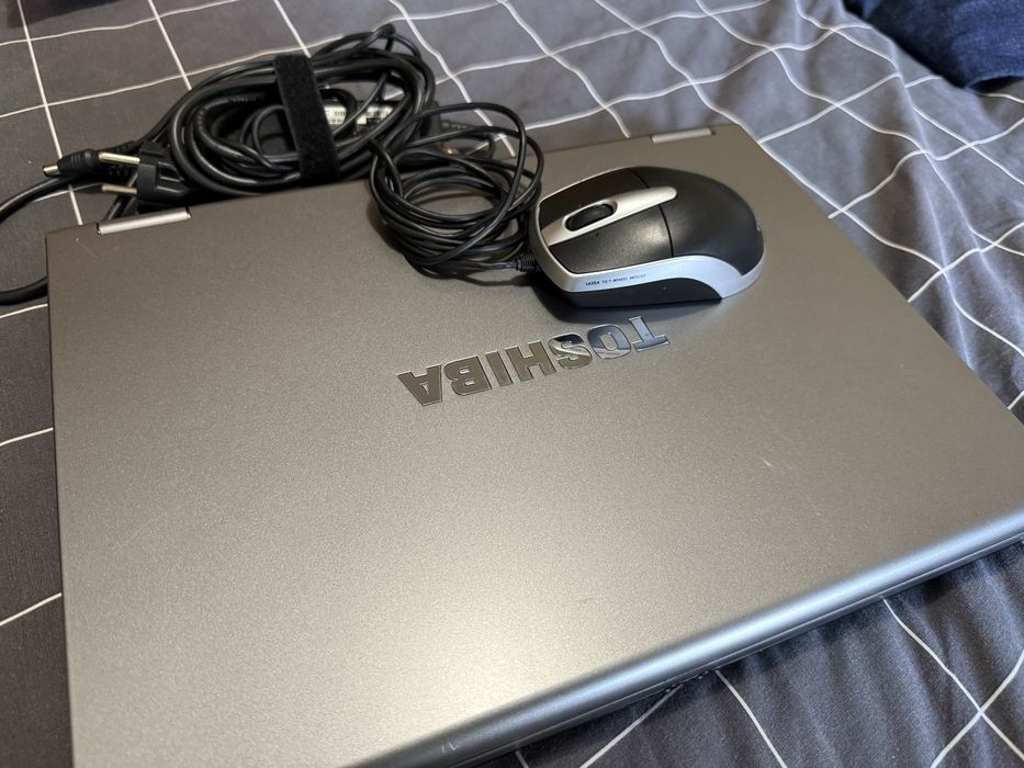 Notebook toshiba / estado de novo