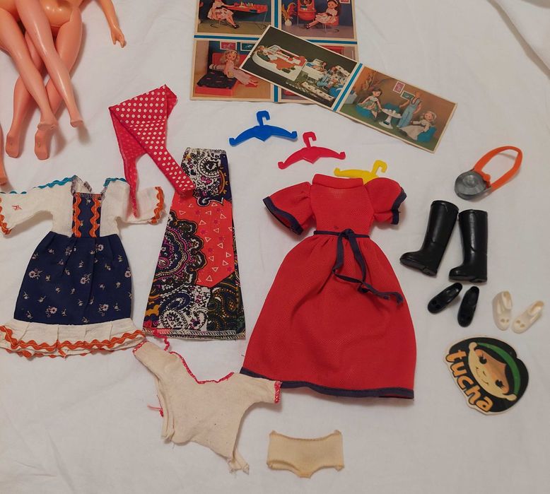 3 bonecas Tucha com roupas e acessórios originais