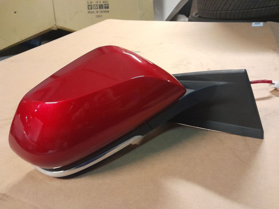 Toyota prius 4 lusterko prawe 5pin