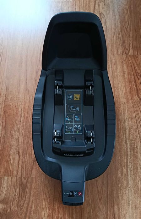 Fotelik Maxi Cosi Rock + Baza FamilyFix One i-Size