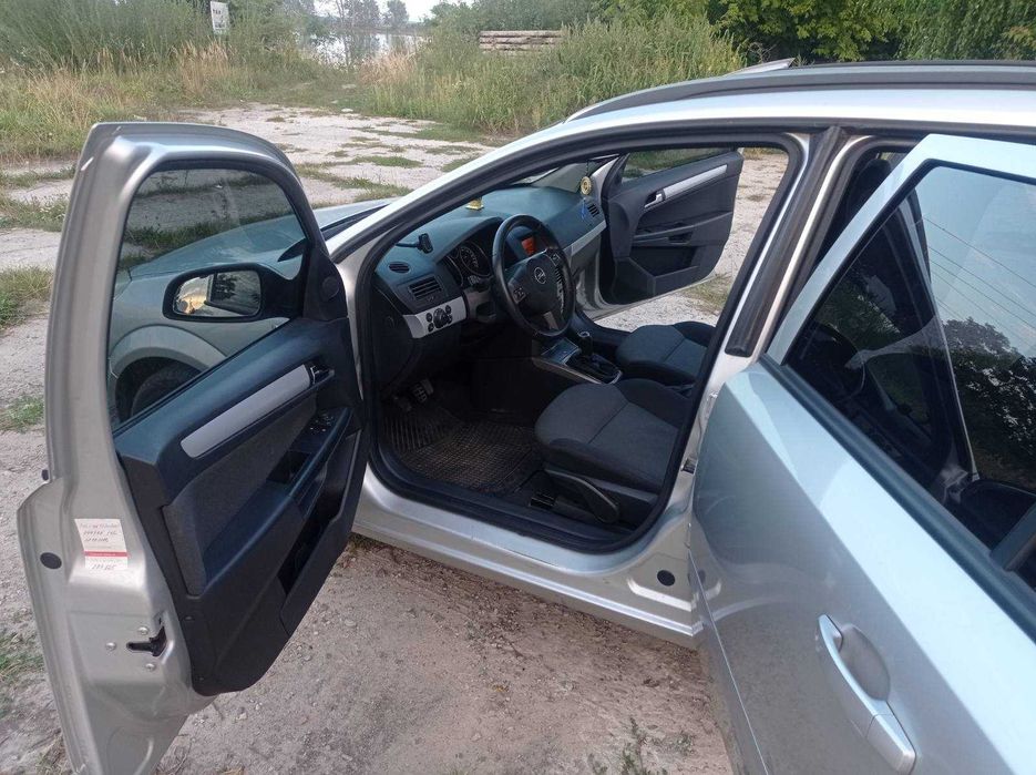 Опель Астра H універсал
