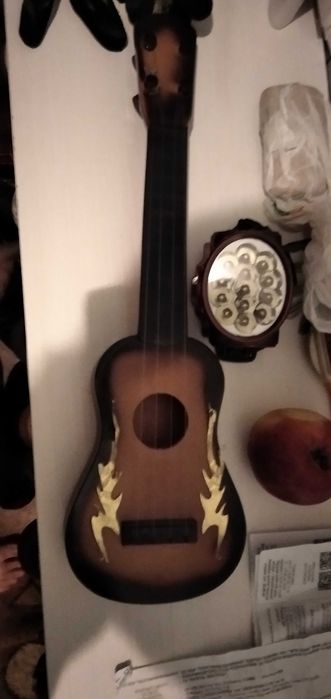Гитара детская игрушечная