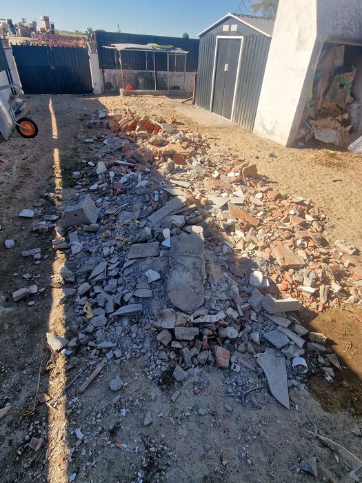 Dou entulho  de obra