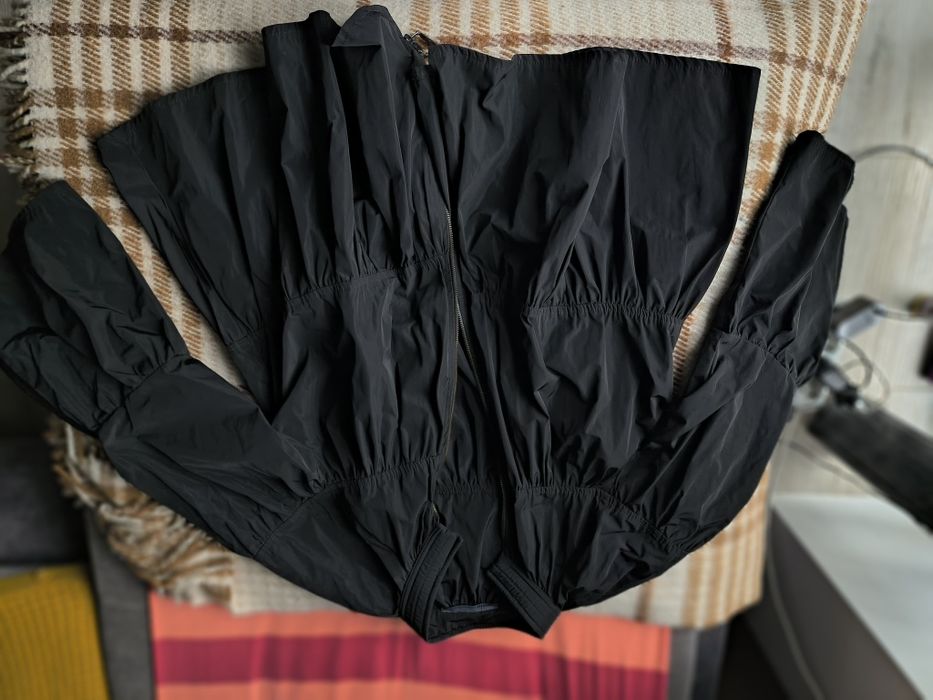 Женская  ветровка б/у