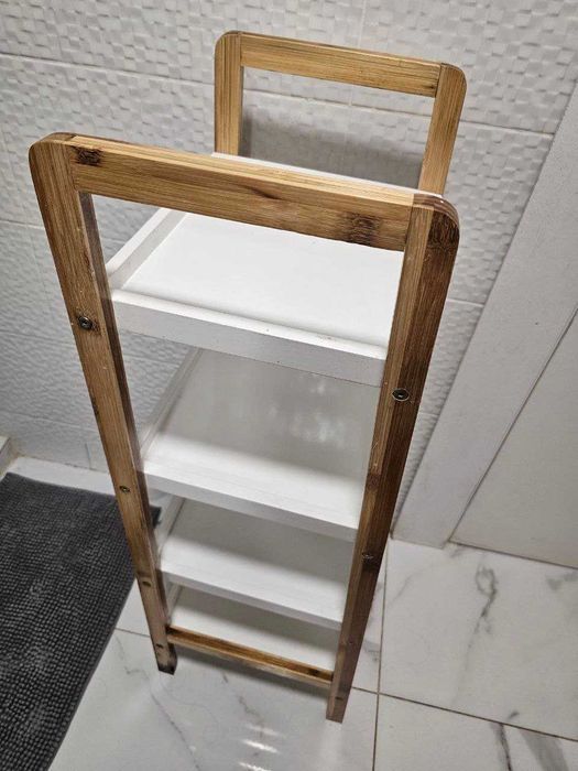 Armário de madeira para casa de banho