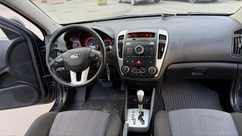KIA CEED 1.6 газ/бензин Клімат