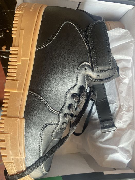 Продам зимние ботинки !