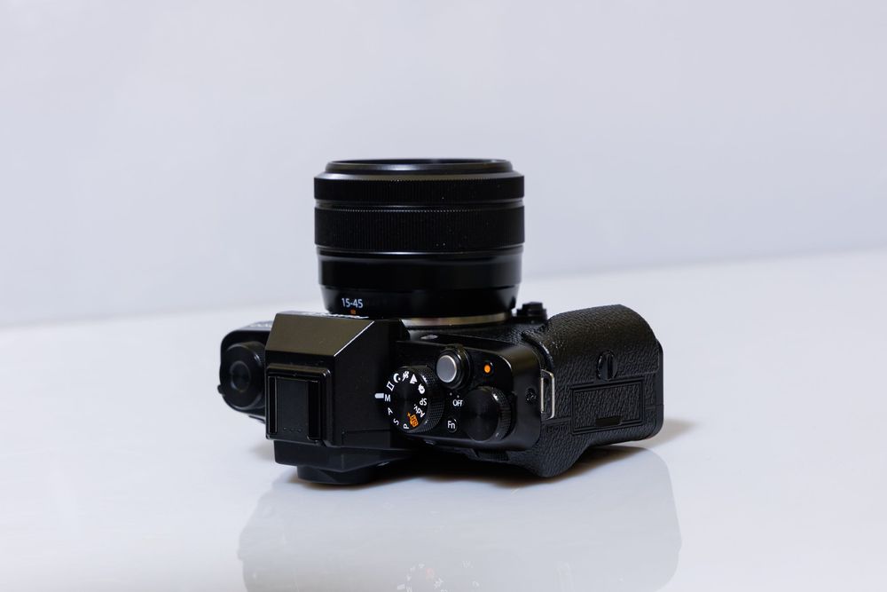 FujiFilm X-T100 + Obiektyw 15-45 Komplet Idealny Stan + dużo dodatków