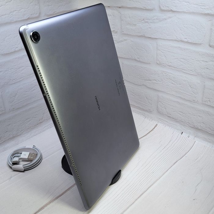 Продам планшет  Huawei MediaPad M5 4/64Gb WiFi  в гарному стані