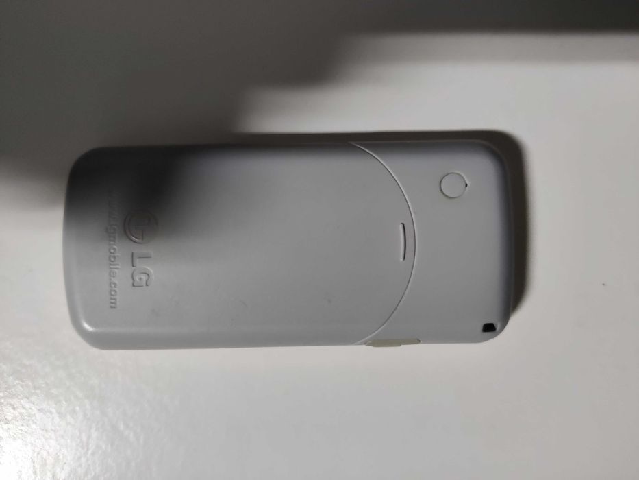 Telemóvel LG KP 100