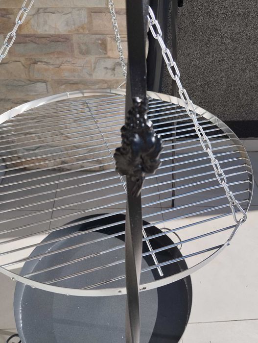 Grill ogrodowy trójnóg z paleniskiem