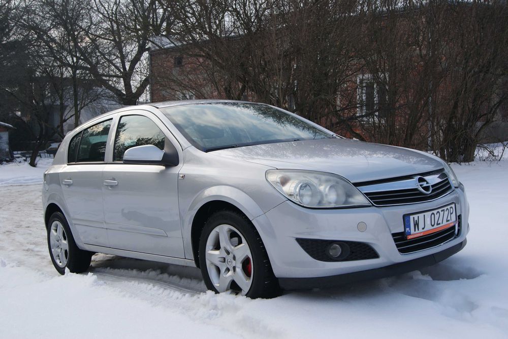 OPEL ASTRA H 1,6 2008 r. rejestracja 2009 r przebieg 143000 km