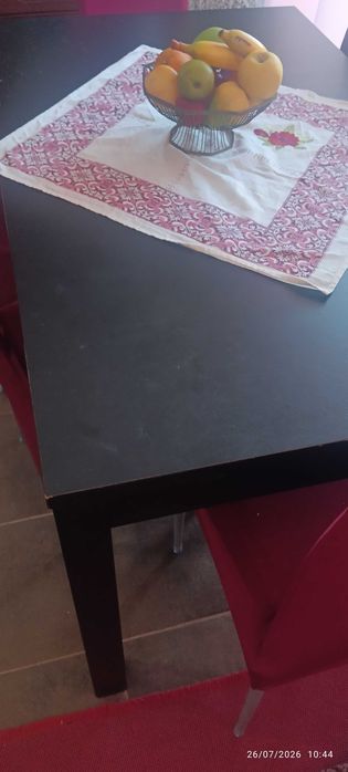 Mesa de cozinha de abrir co seis cadeiras