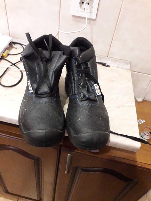 Спец обувь 39 размер