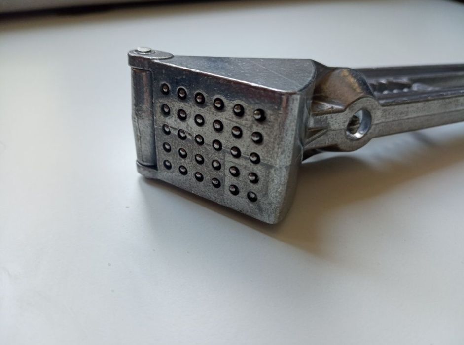 Wyciskacz do czosnku kwadrat Ukraina praska czosnek aluminium nowy