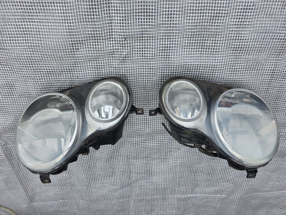 VW Volkswagen polo 9N okulary lampa reflektor prawy lewy przód wysyłka