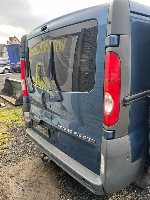 opel vivaro 2.5 cdti G9U630 PF6012 21E samochód na części