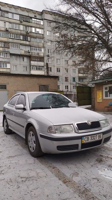 Шкода Октавія тур 1.6 газ/бензин