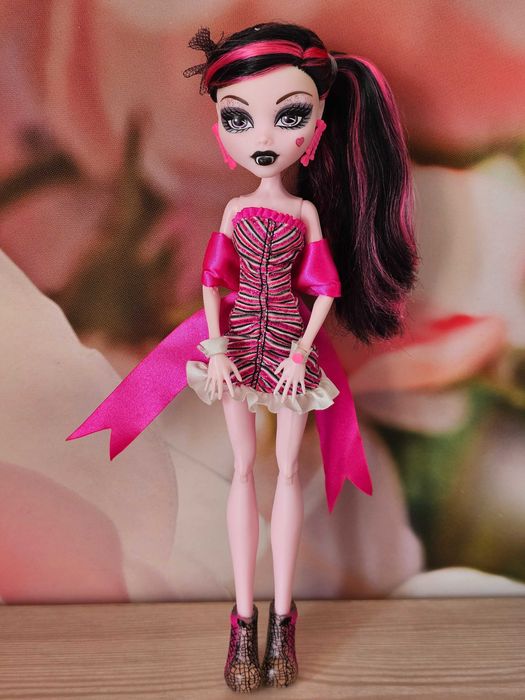 Лялька кукла Monster high Монстер хай Dawn of the dance Рассвет Танца Draculaura Дракулаура