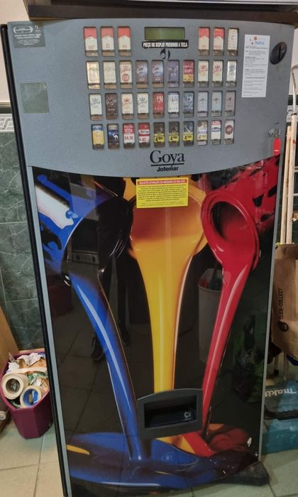 Maquina de tabaco a funcionar na perfeição