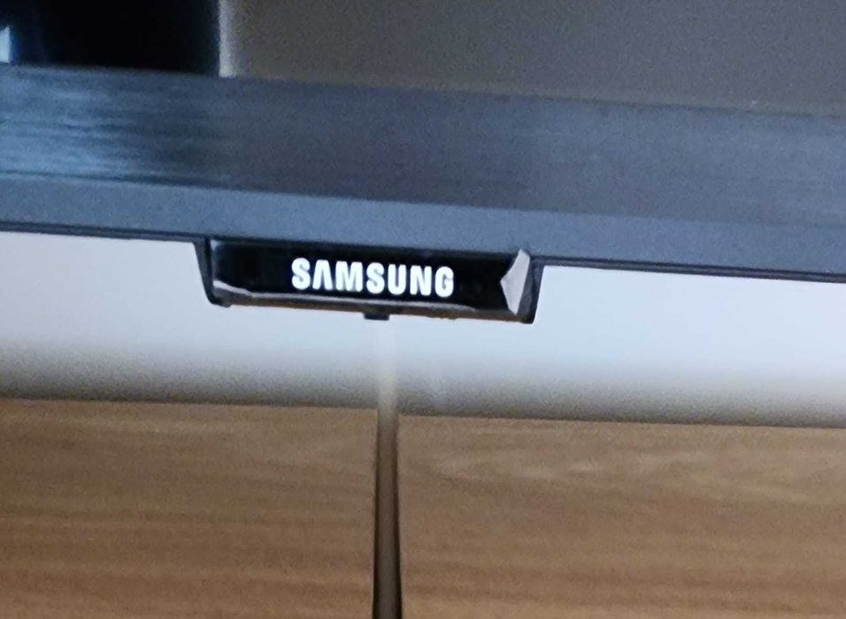 TV Samsung Ultra HD 43" Semi Nova