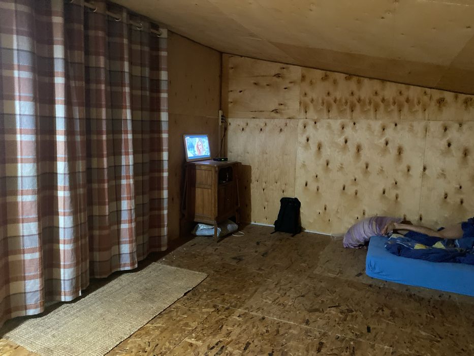 Готовий бізнес: 3 ділянки з житловим будинком