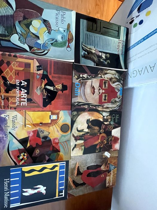 Conjunto de vários livros de arte, literatura, pintura e escultura