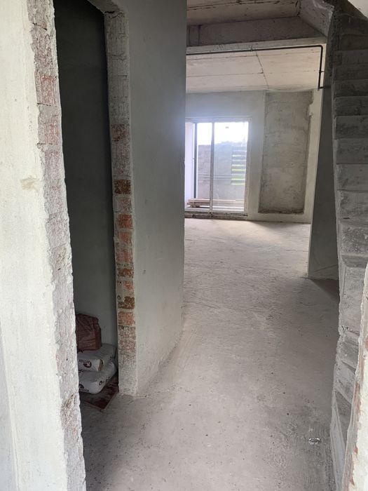 Продаж котеджу с.Зубра