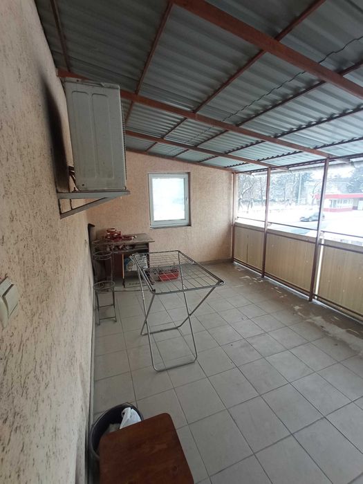 Продаеться 2-х поверховий напівособняк по вул.Карпатської України