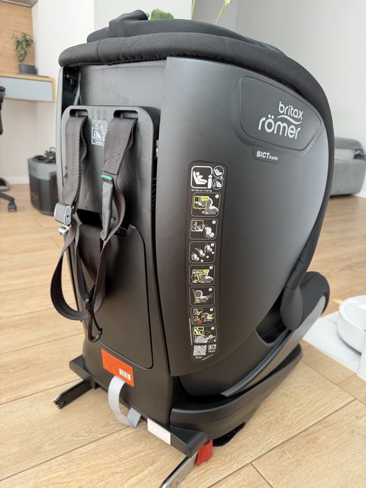 Автокрісло Britax-Romer TRIFIX2 i-size Cosmos Black