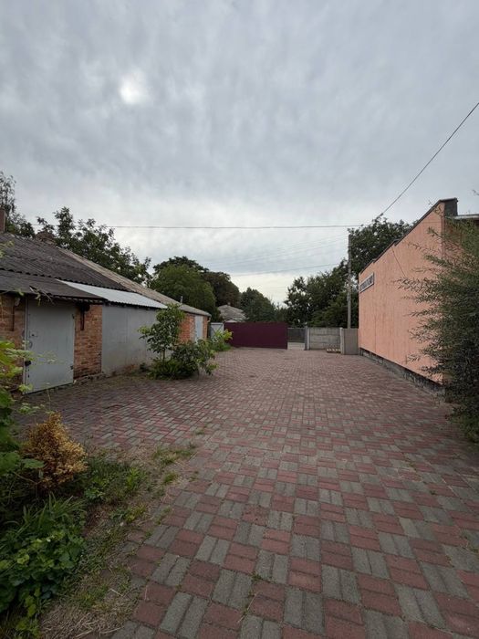 Продаж магазин сауна гаражі